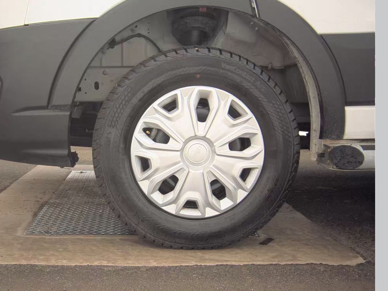FORD TRANSIT 250 - 10