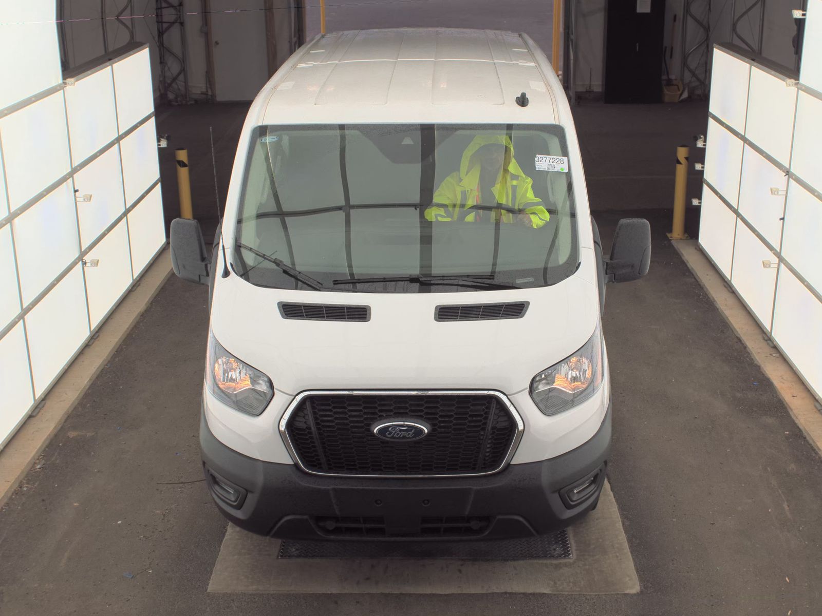 FORD TRANSIT 250 - 3