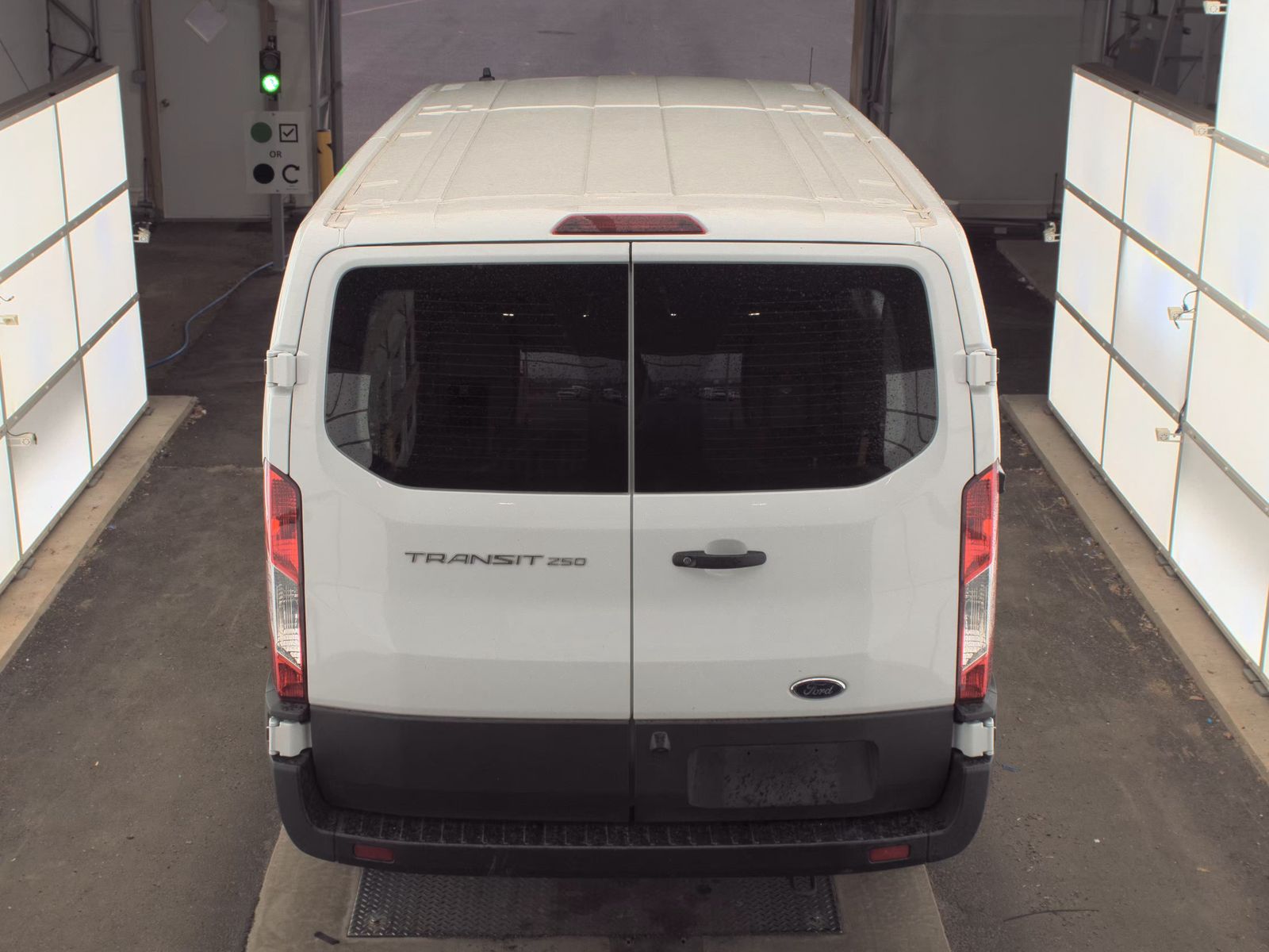 FORD TRANSIT 250 - 7