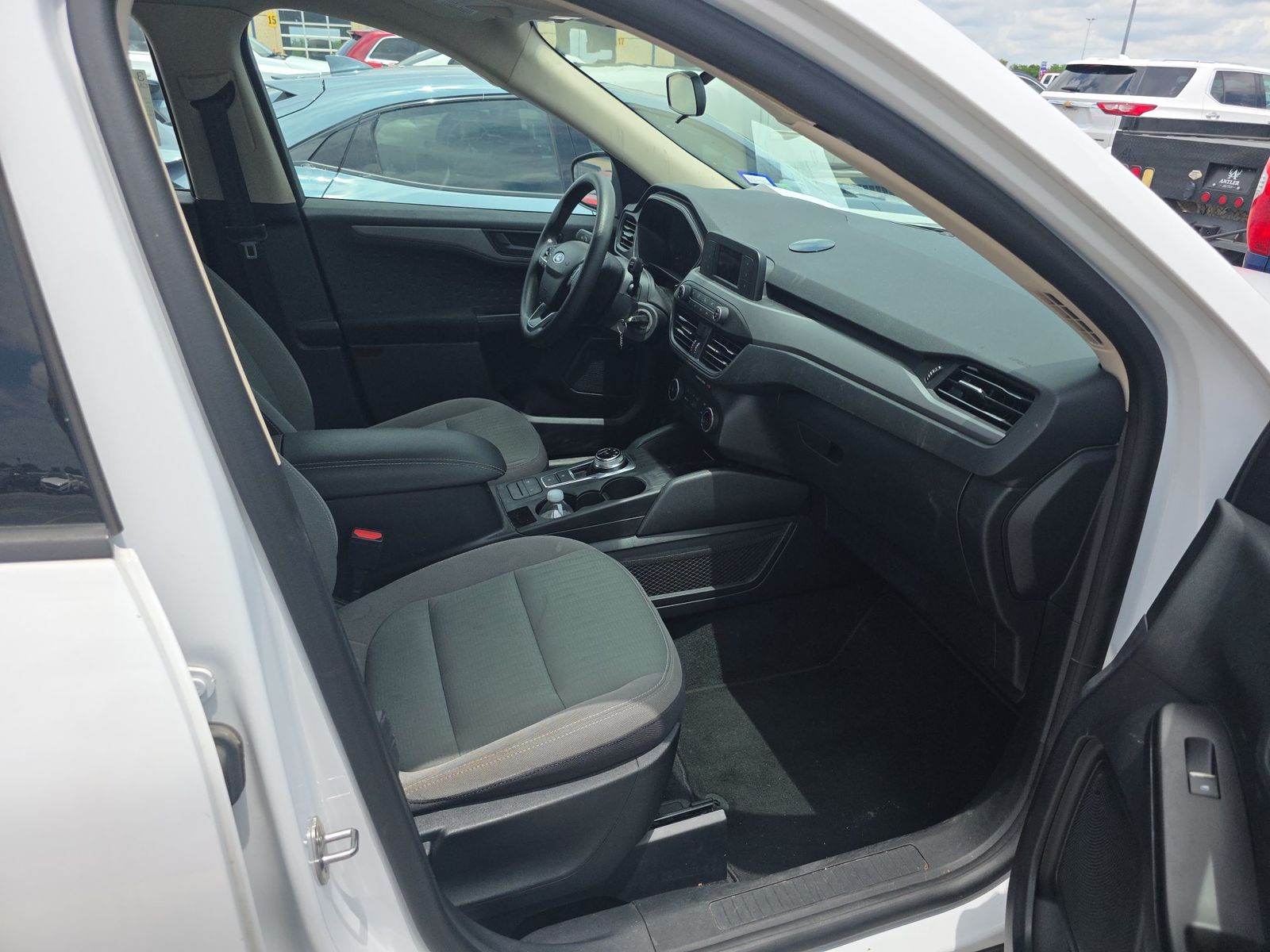 FORD ESCAPE - 9