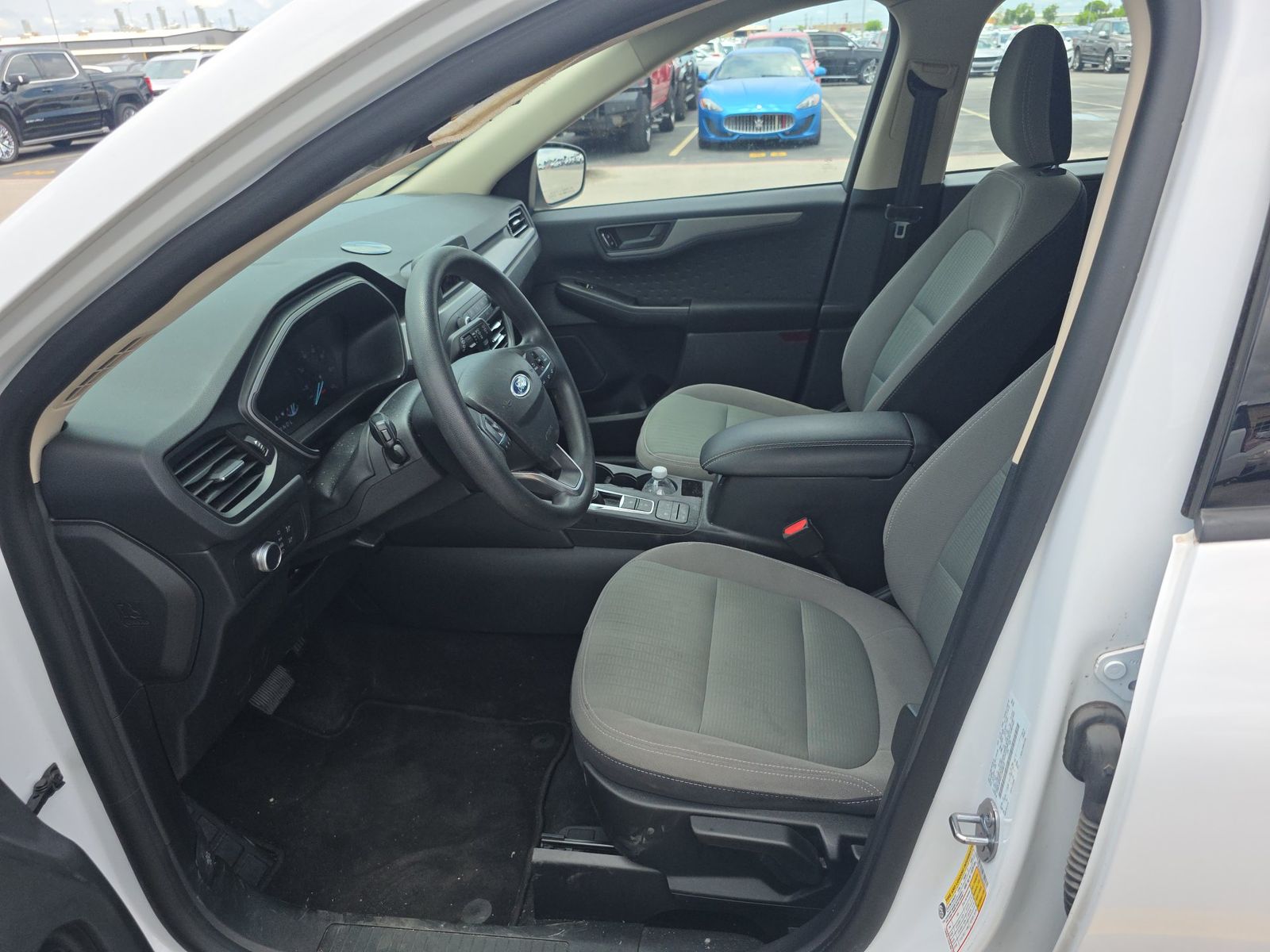 FORD ESCAPE - 8