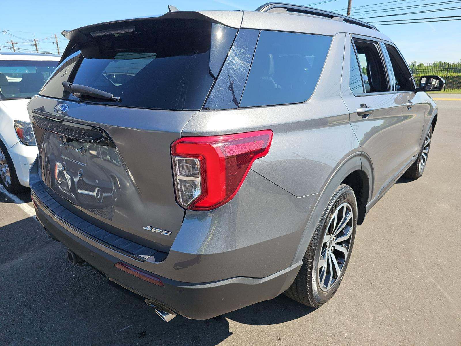 FORD EXPLORER - 3