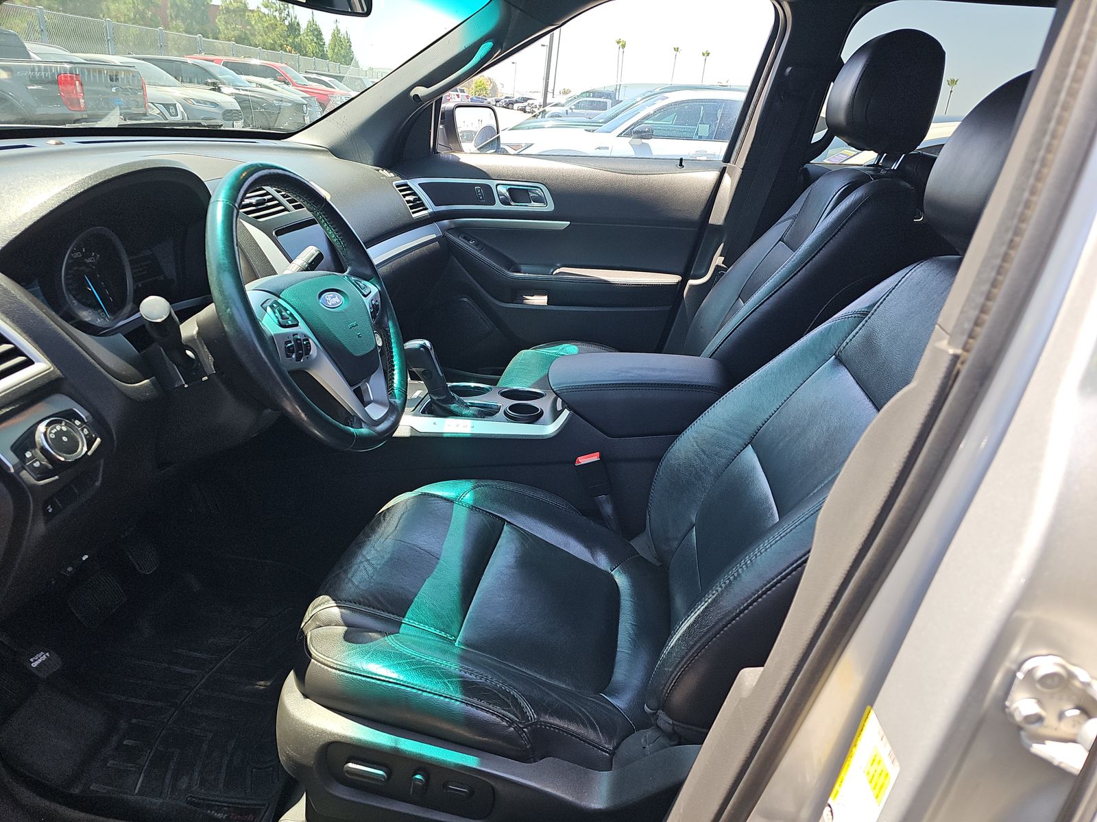 FORD EXPLORER - 8