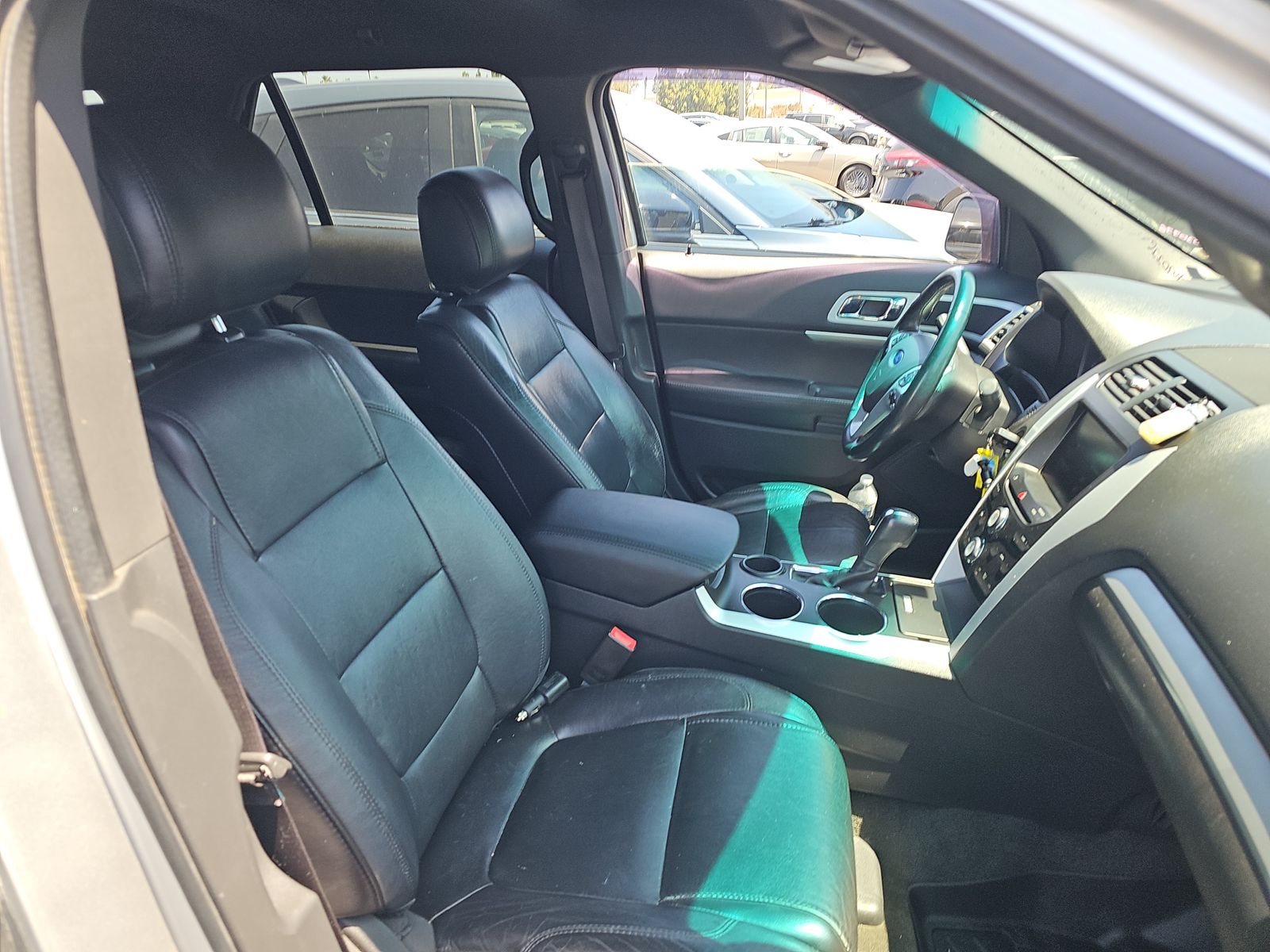 FORD EXPLORER - 9