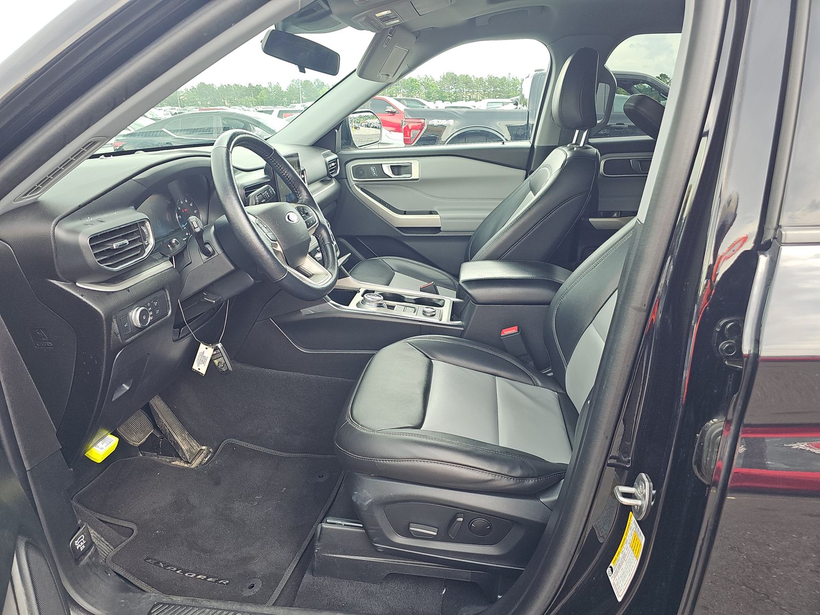 2022 Ford Explorer XLT AWD