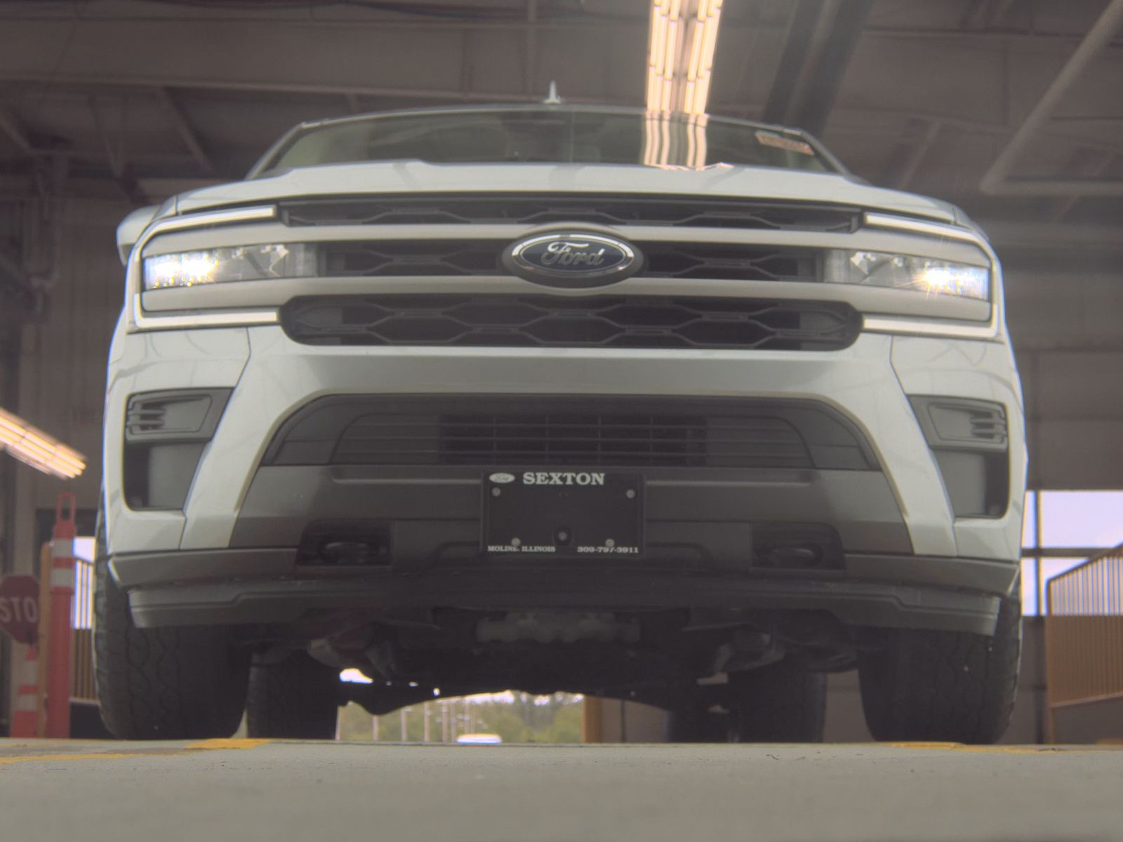 FORD EXPEDITION MAX - 4