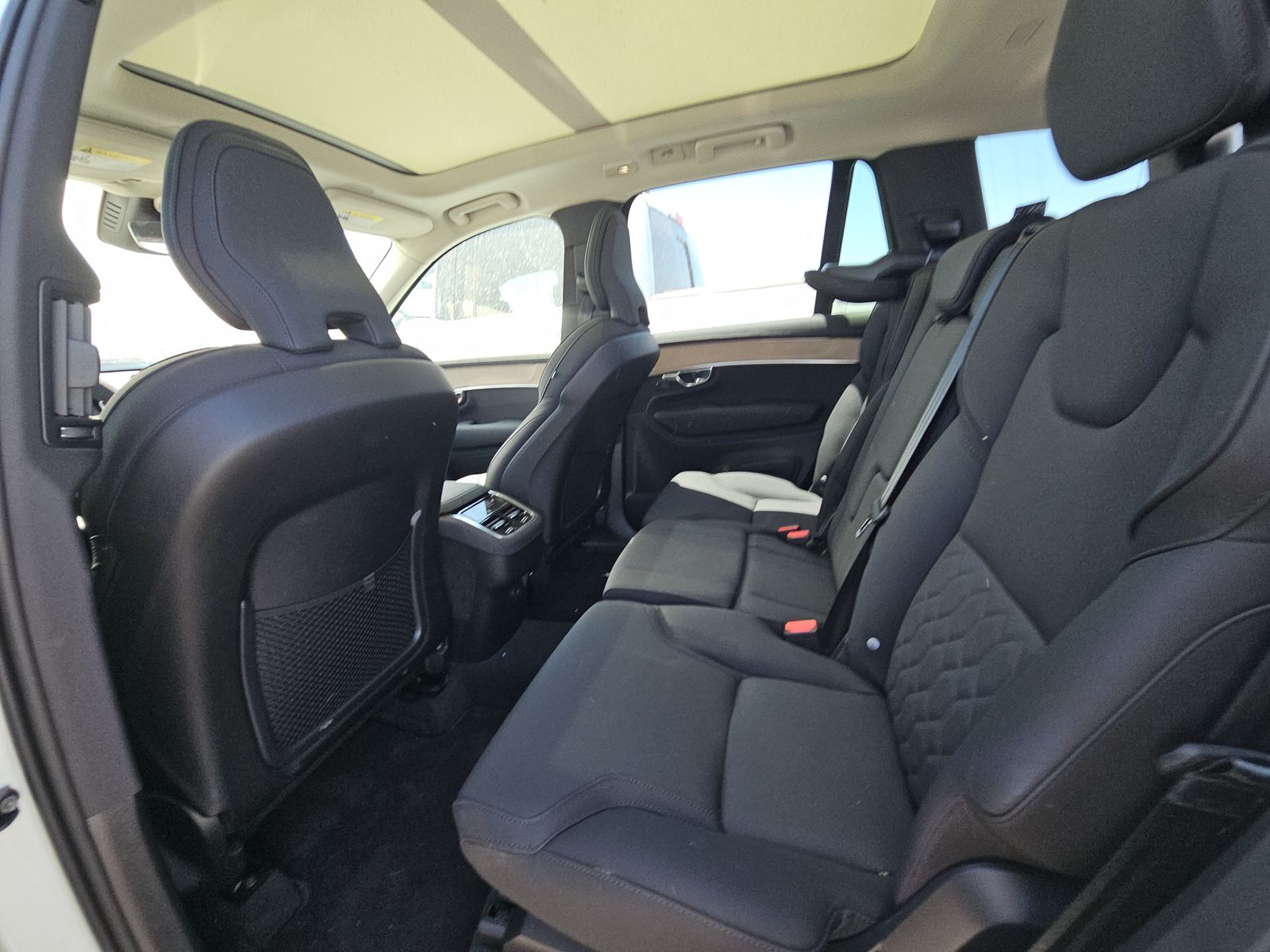 2025 Volvo XC90 B6 Plus AWD