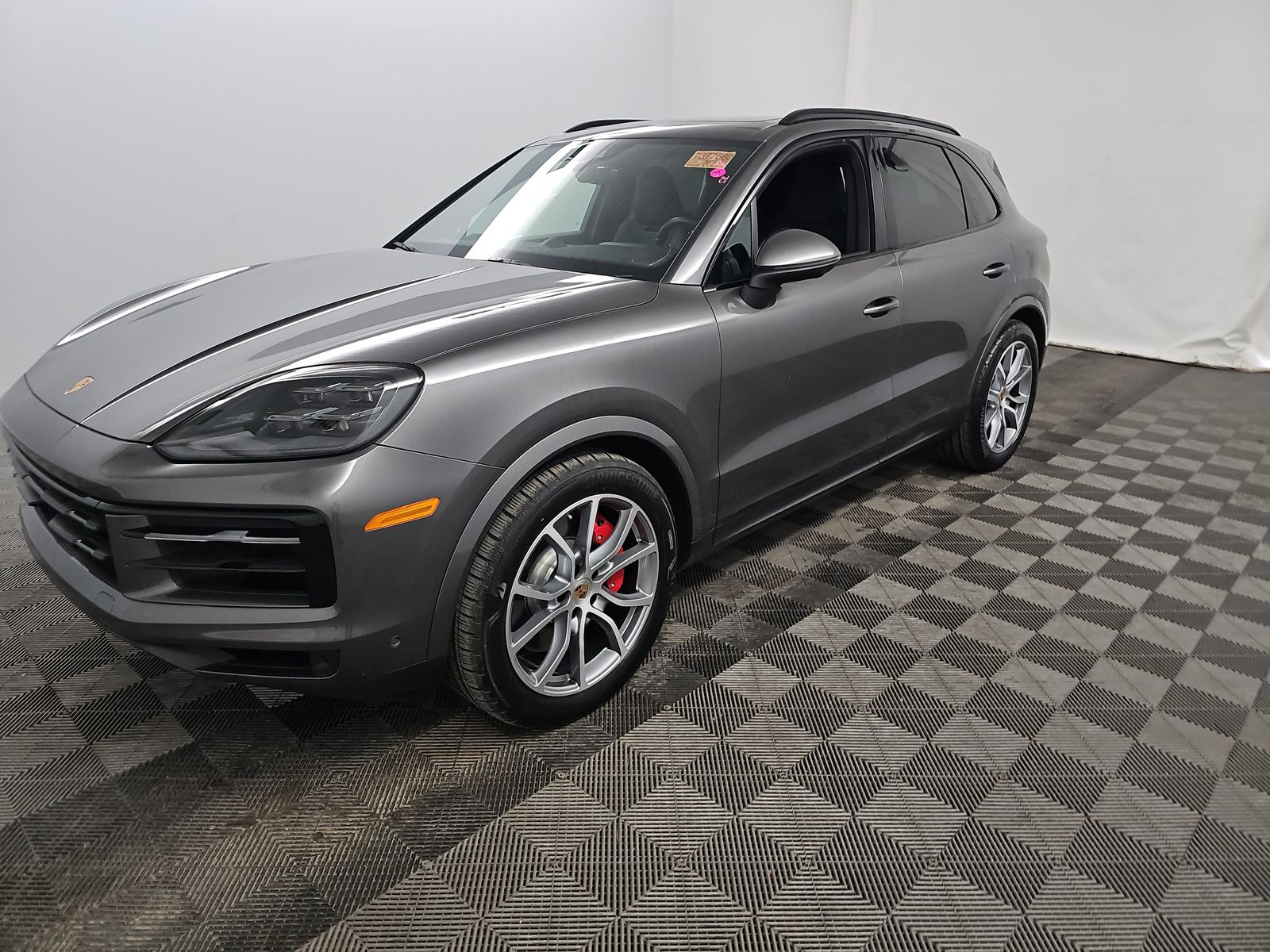 PORSCHE CAYENNE - 1