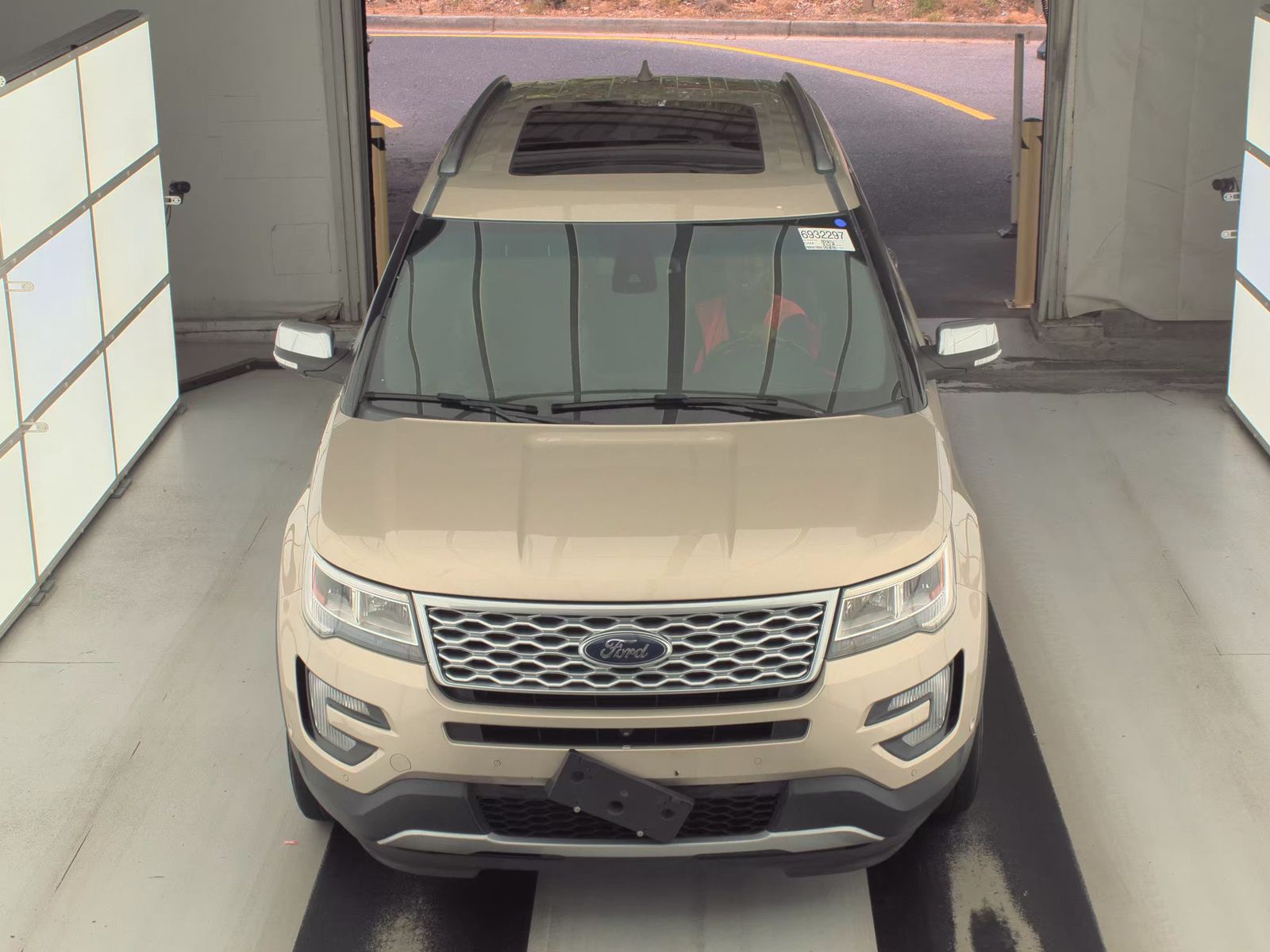 FORD EXPLORER - 3