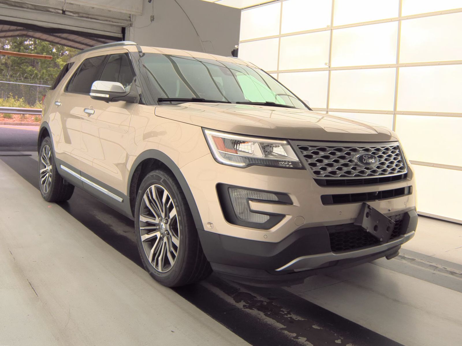 FORD EXPLORER - 5