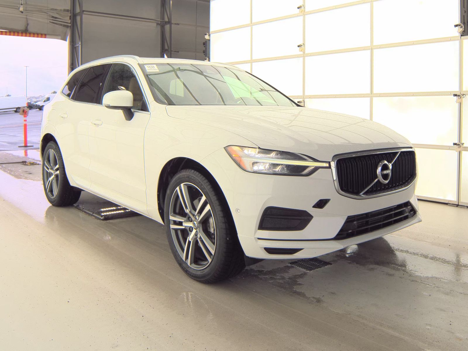2018 Volvo XC60 T5 Momentum AWD
