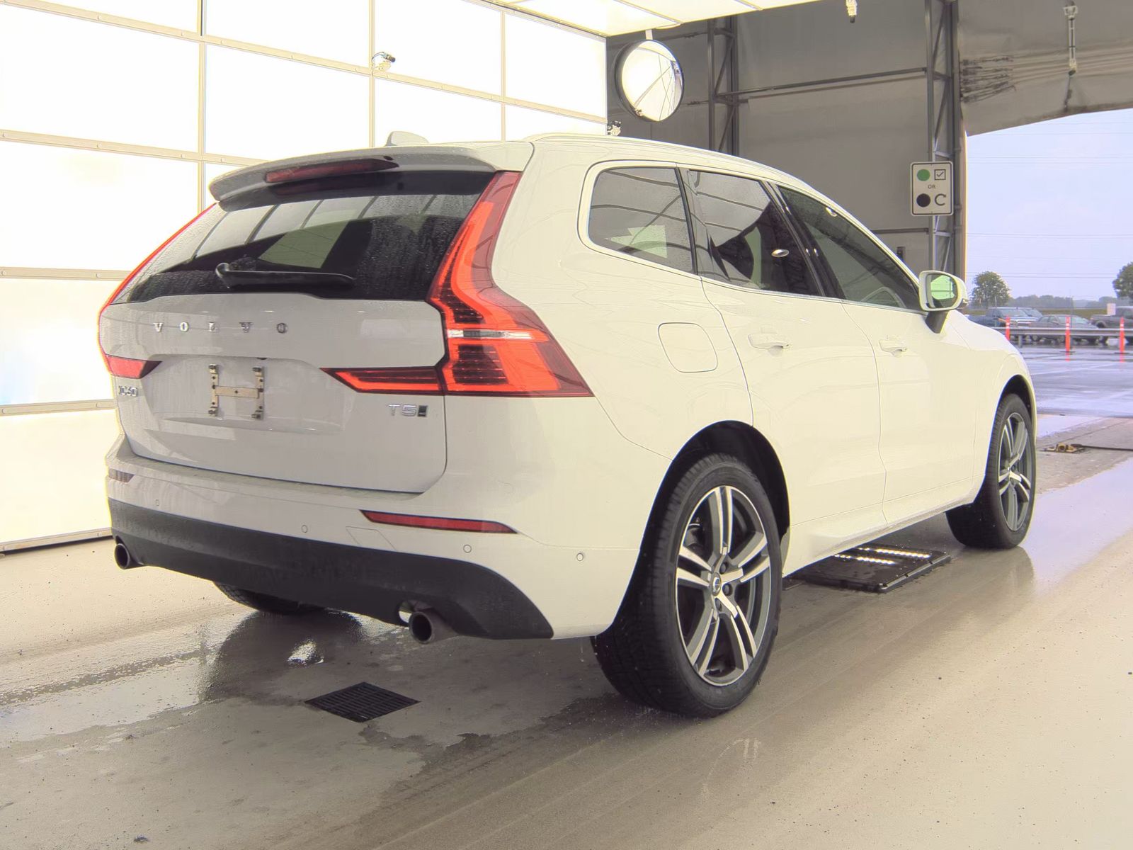 2018 Volvo XC60 T5 Momentum AWD