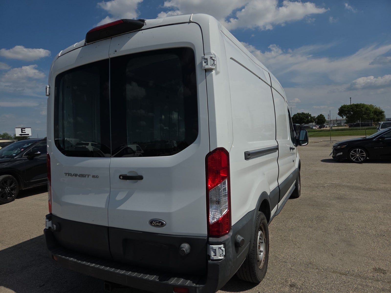 FORD TRANSIT 150 - 6