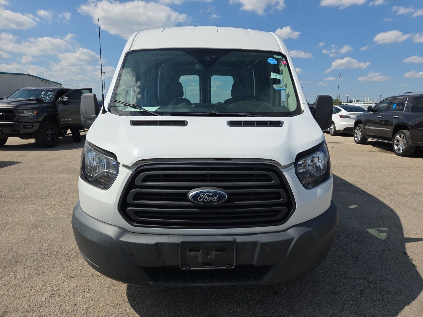 FORD TRANSIT 150 - 8
