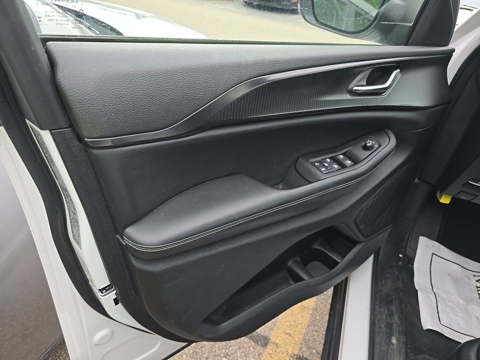 2023 Jeep Grand Cherokee Laredo AWD
