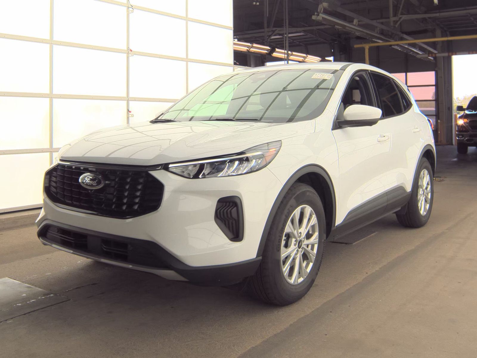 FORD ESCAPE - 1
