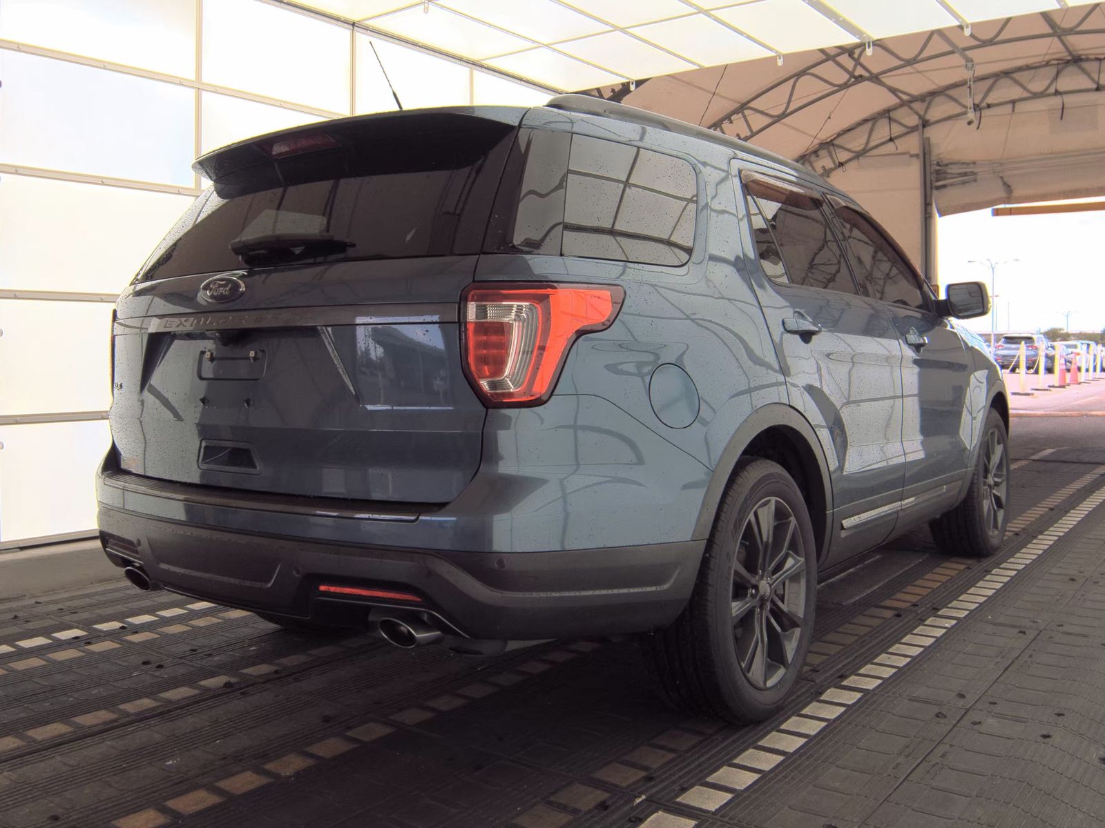 FORD EXPLORER - 6