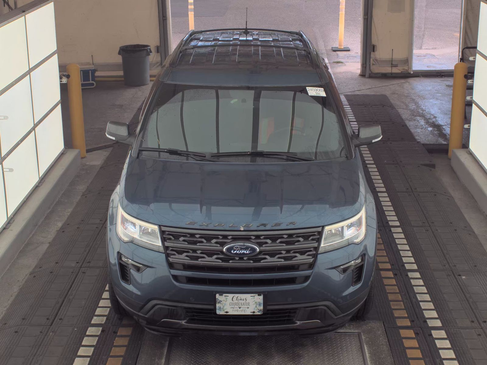 FORD EXPLORER - 3