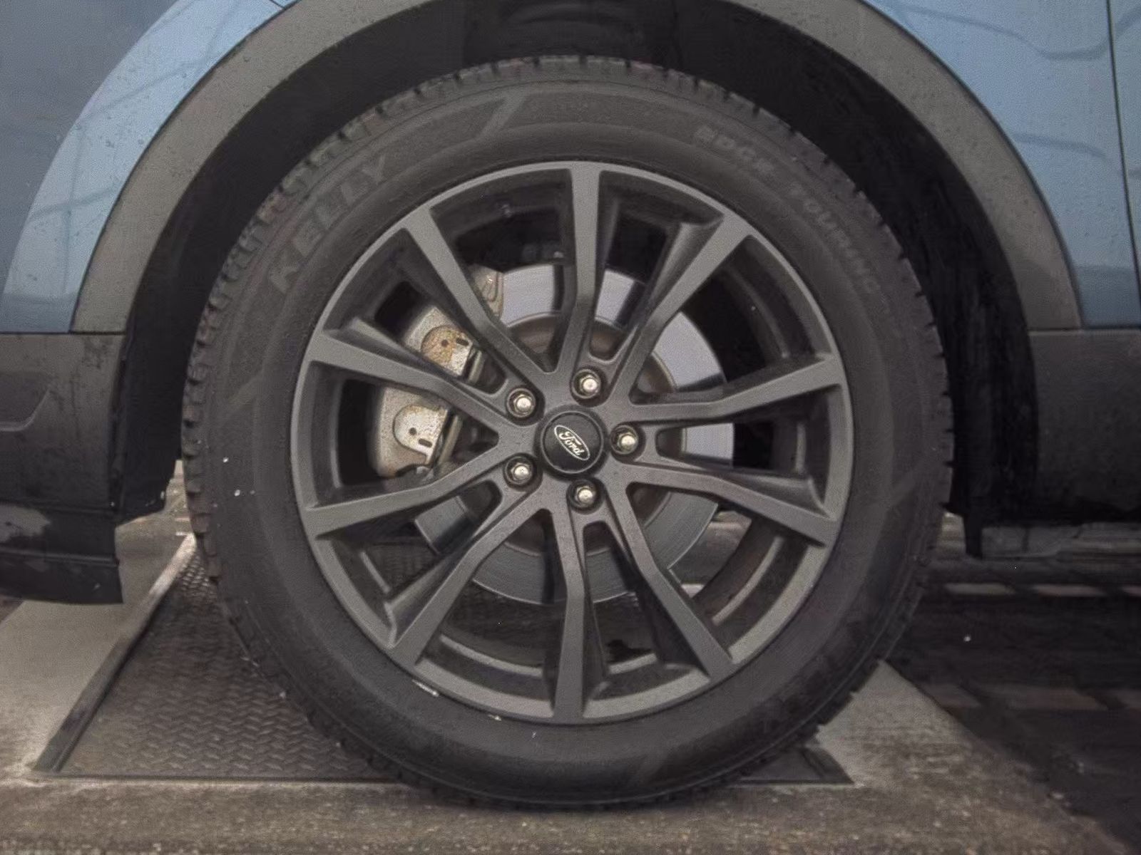 FORD EXPLORER - 10
