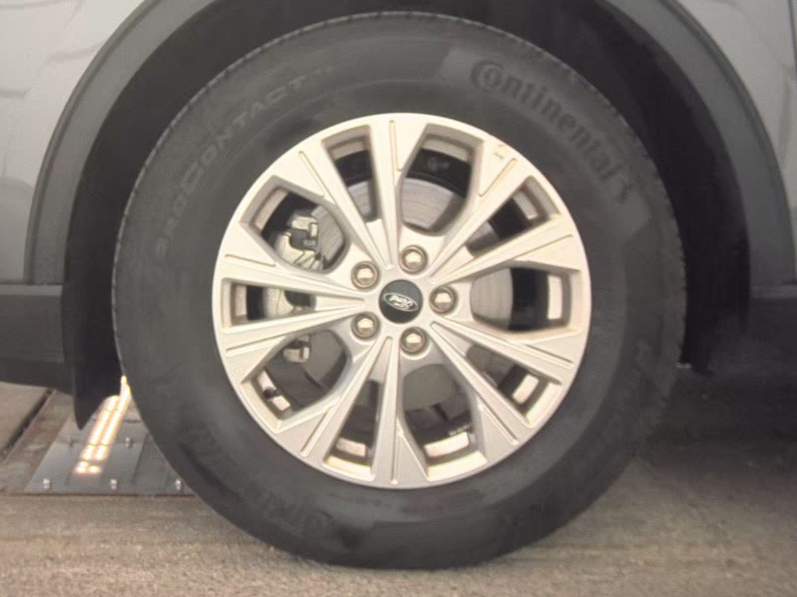 FORD ESCAPE - 10