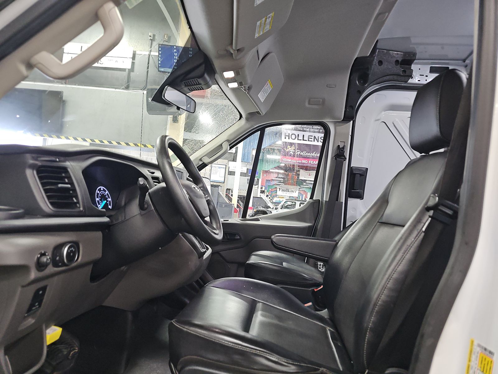FORD TRANSIT 250 - 8