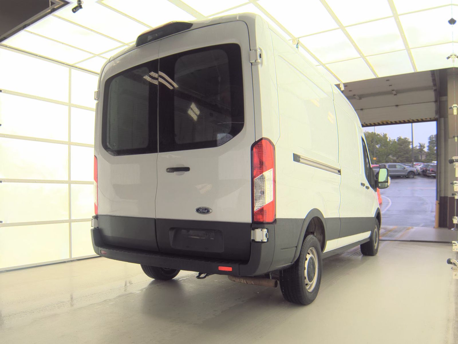 FORD TRANSIT 250 - 5