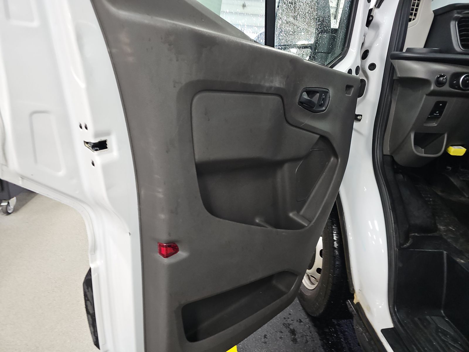 FORD TRANSIT 250 - 10
