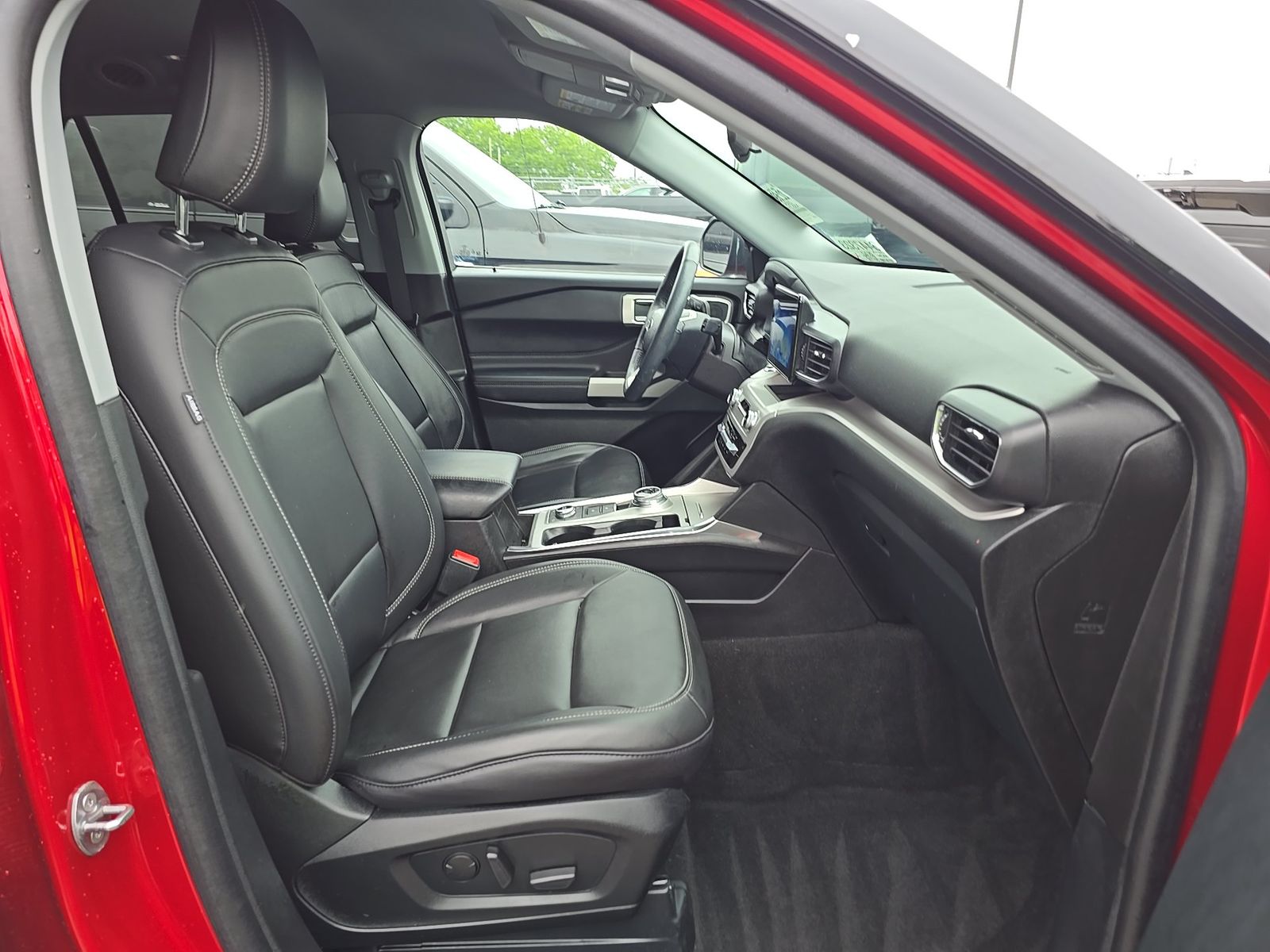 FORD EXPLORER - 9