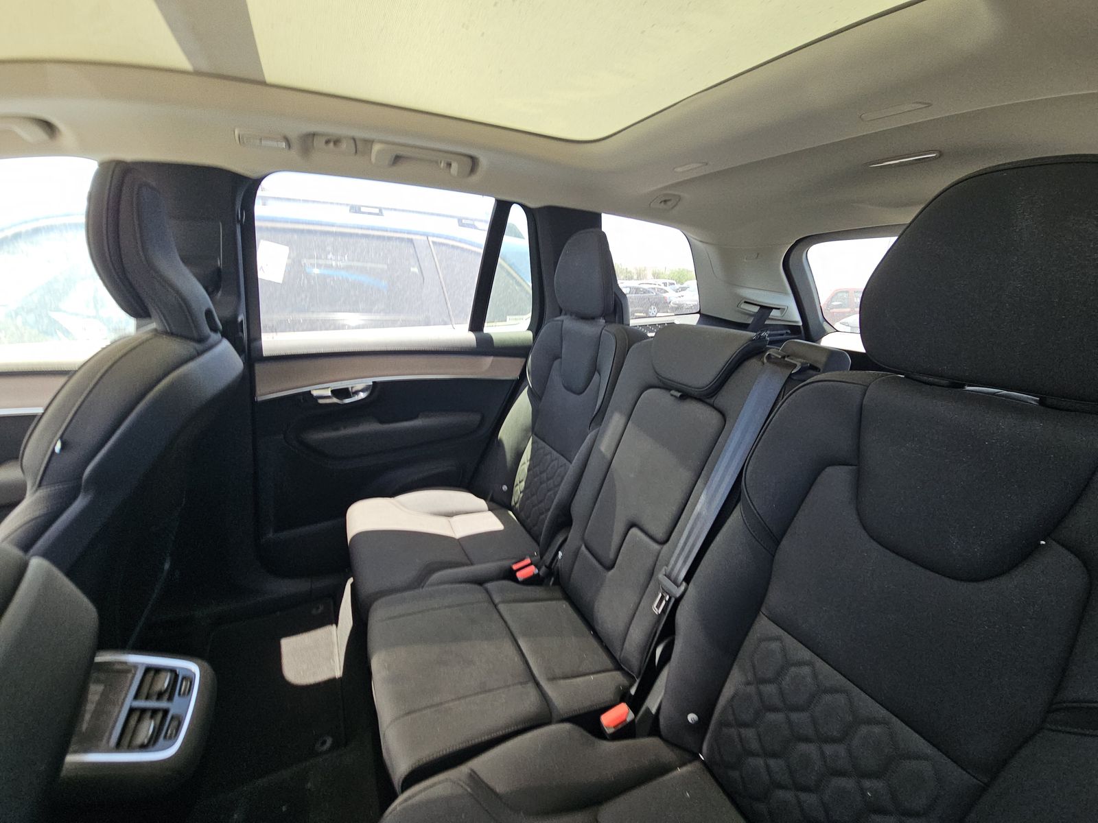 2025 Volvo XC90 B6 Plus AWD