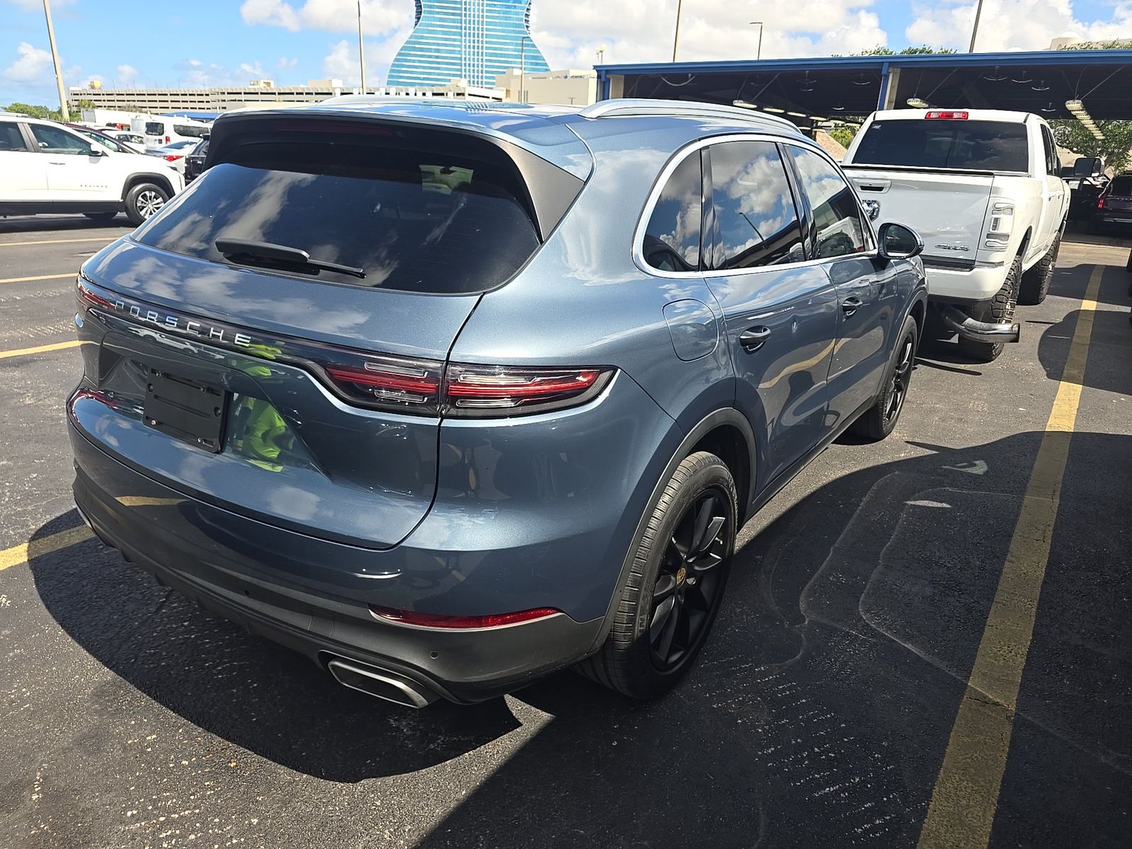 PORSCHE CAYENNE - 5