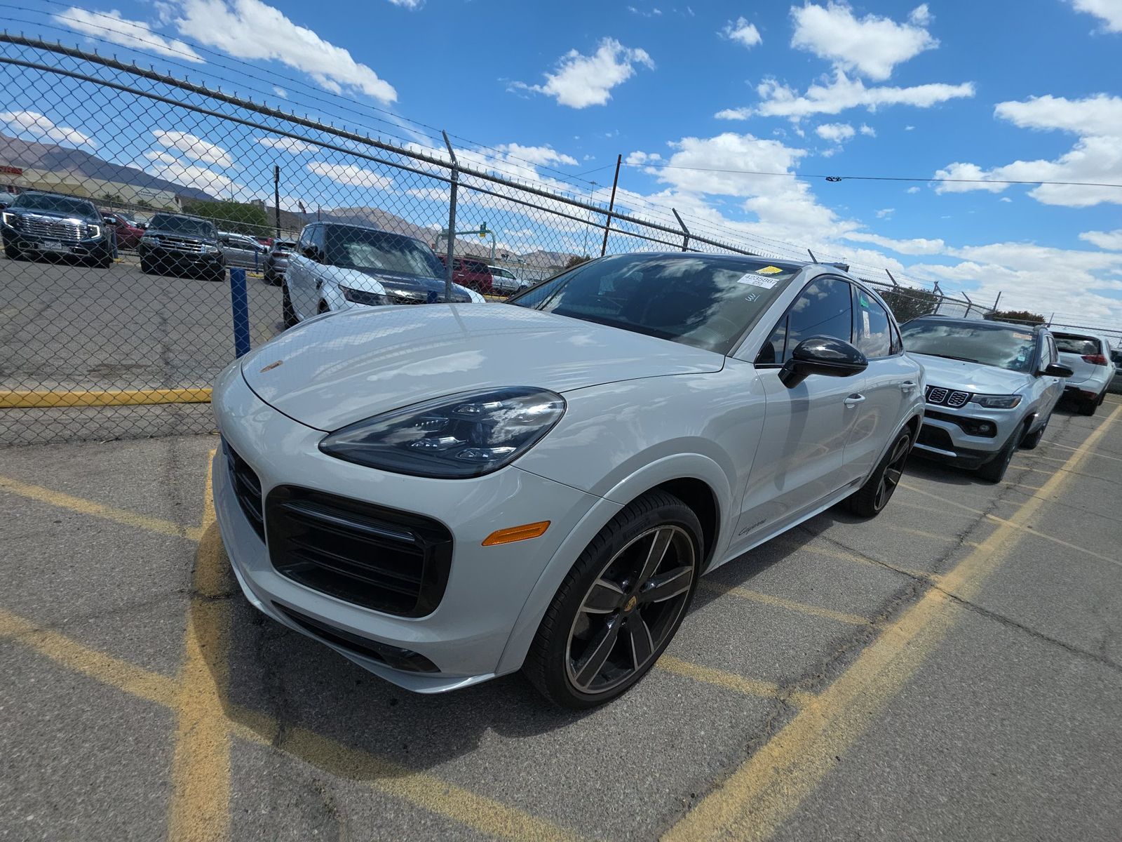 PORSCHE CAYENNE - 1