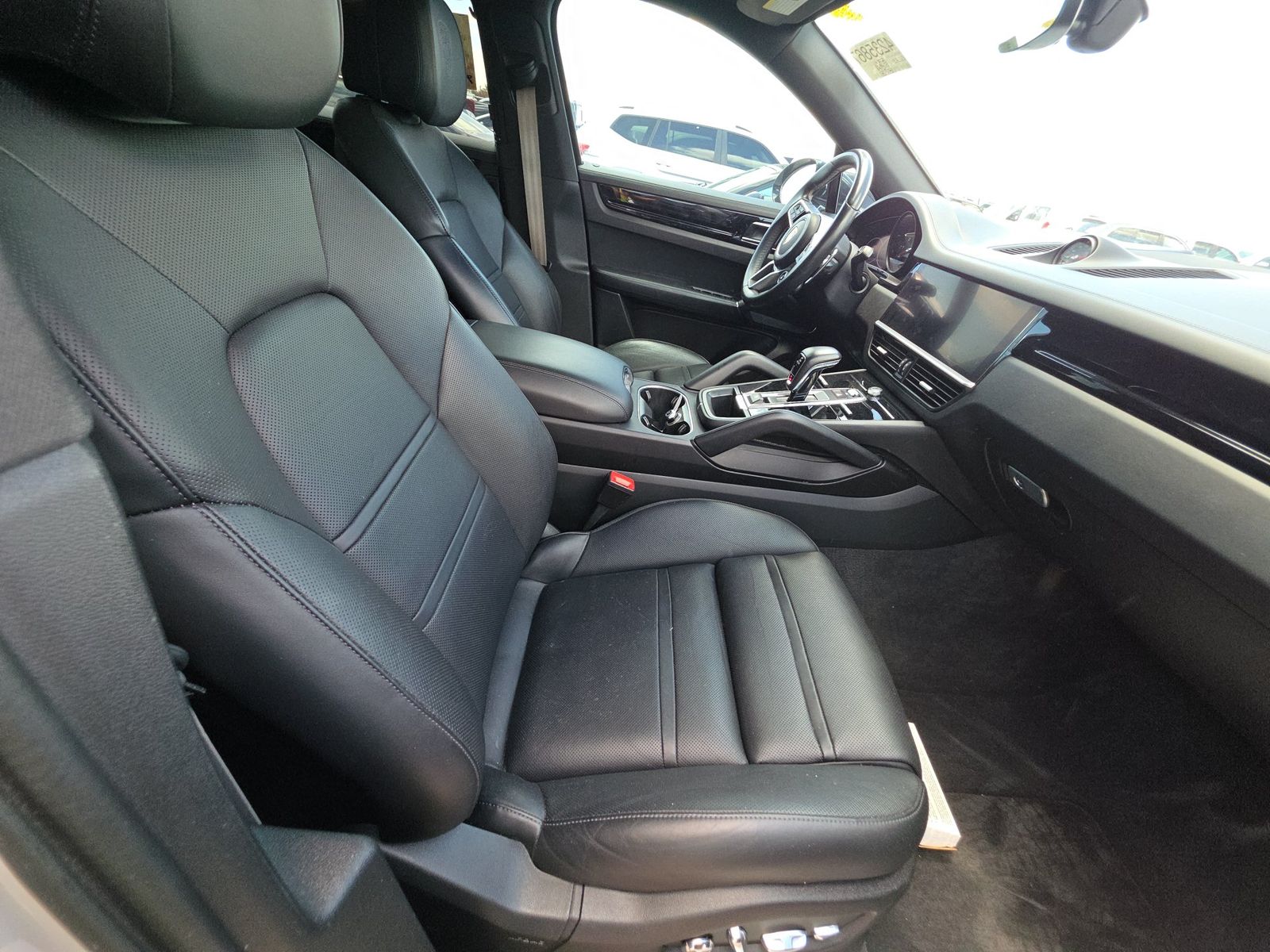 PORSCHE CAYENNE - 9