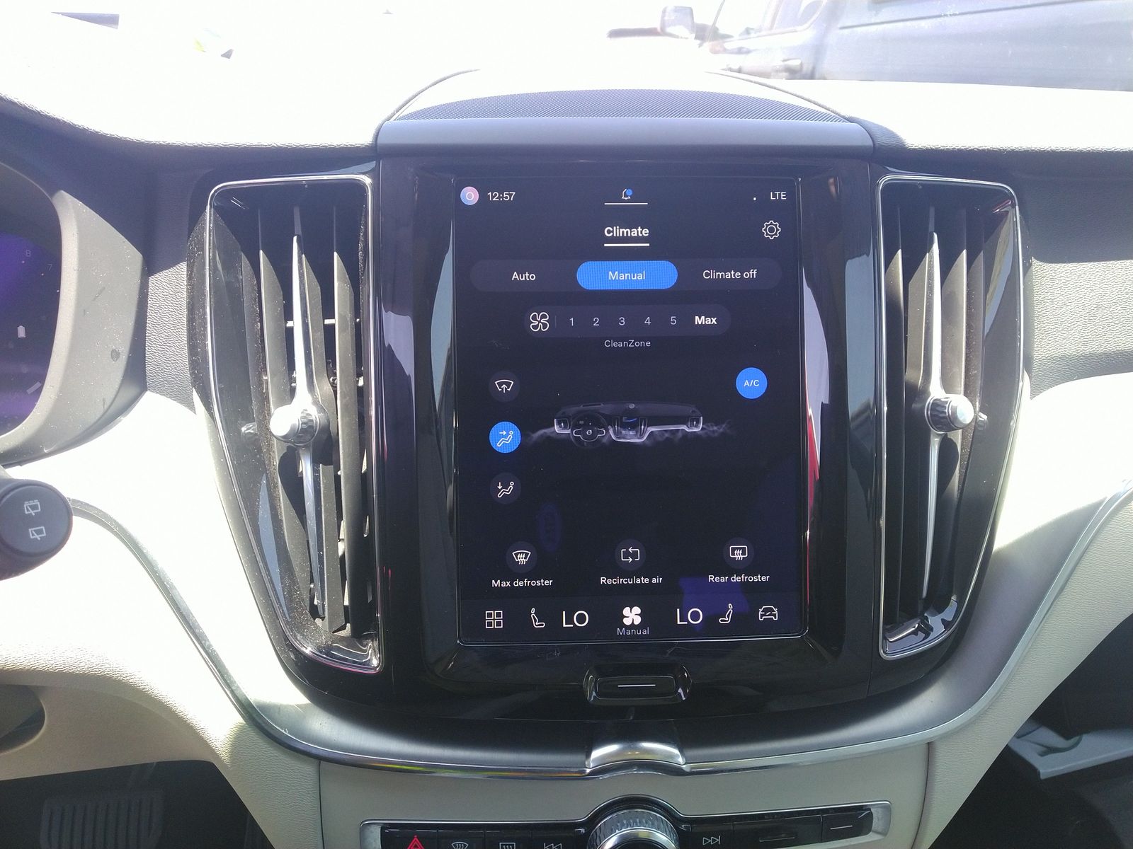2023 Volvo XC60 B5 Core AWD
