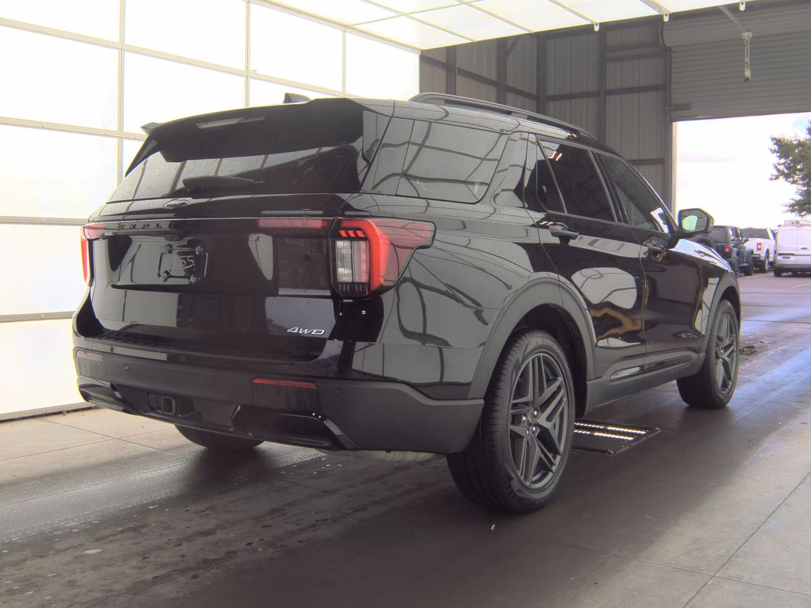 FORD EXPLORER - 6