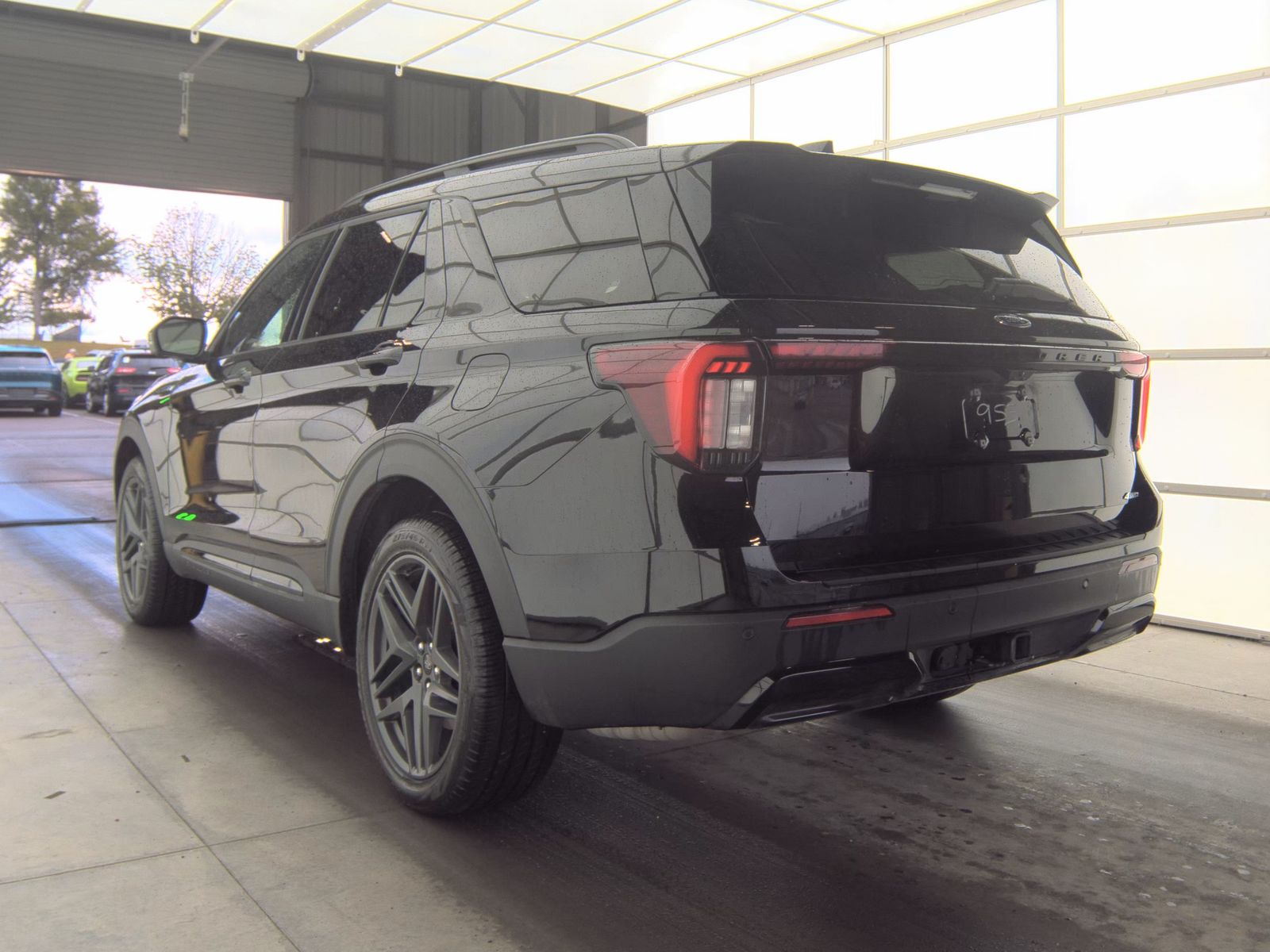 FORD EXPLORER - 9