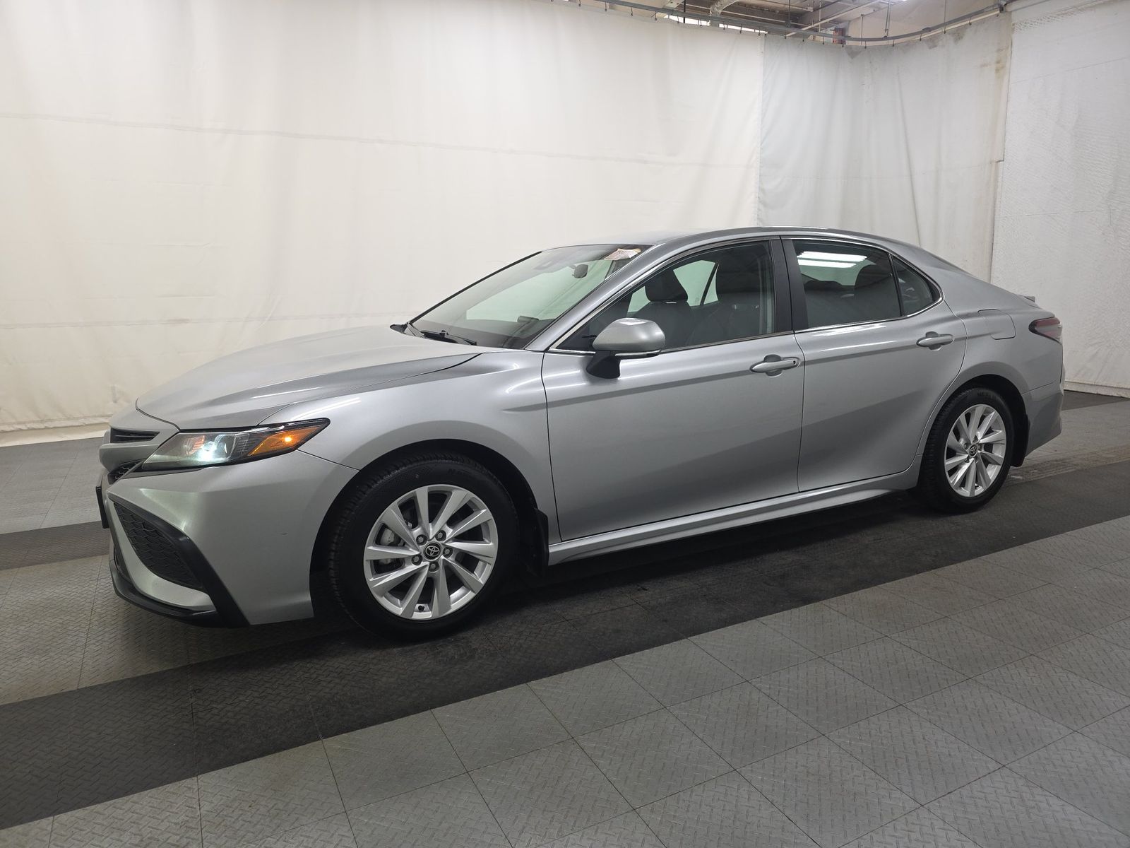 TOYOTA CAMRY - 1