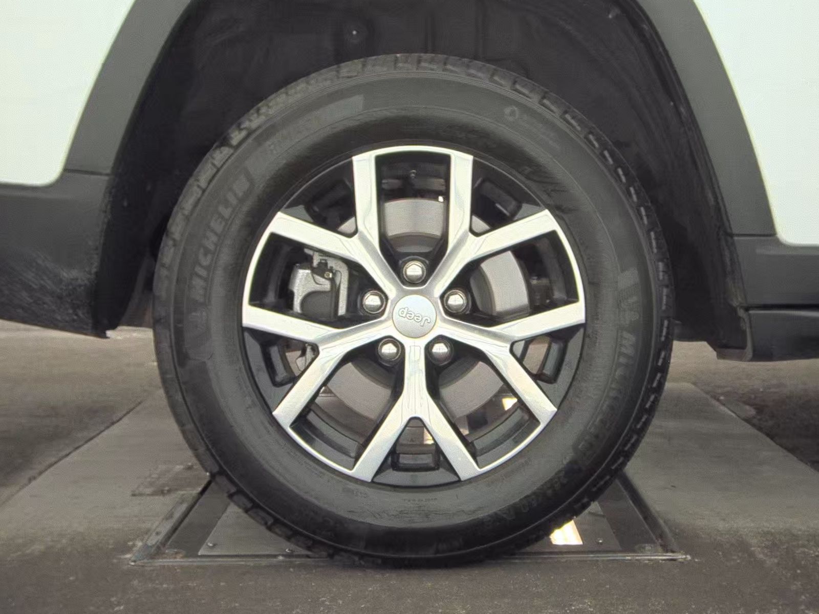 2025 Jeep Grand Cherokee L Limited RWD