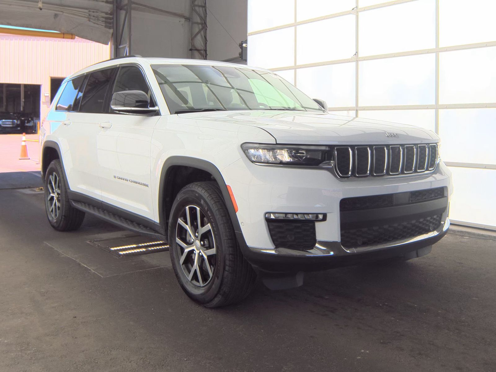 2025 Jeep Grand Cherokee L Limited RWD