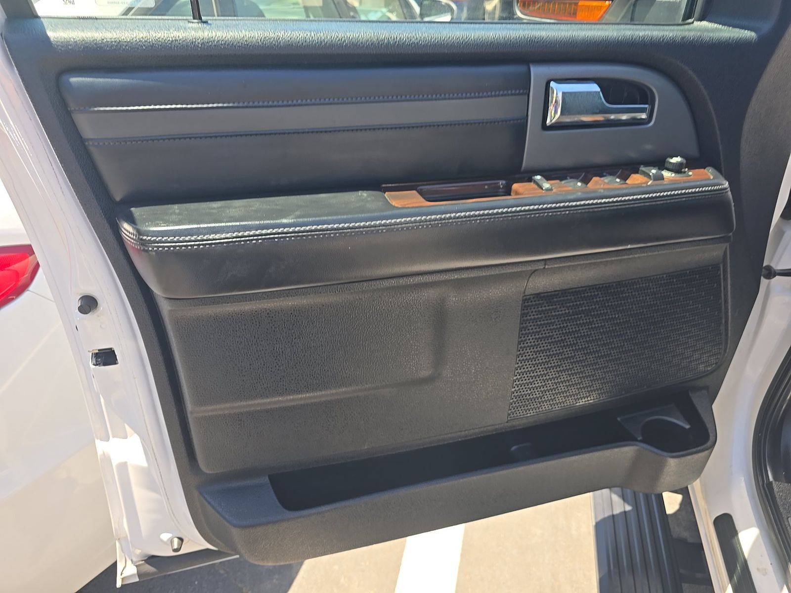 FORD EXPEDITION - 10