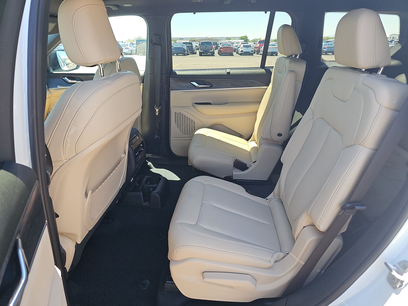 2025 Jeep Grand Cherokee L Limited RWD