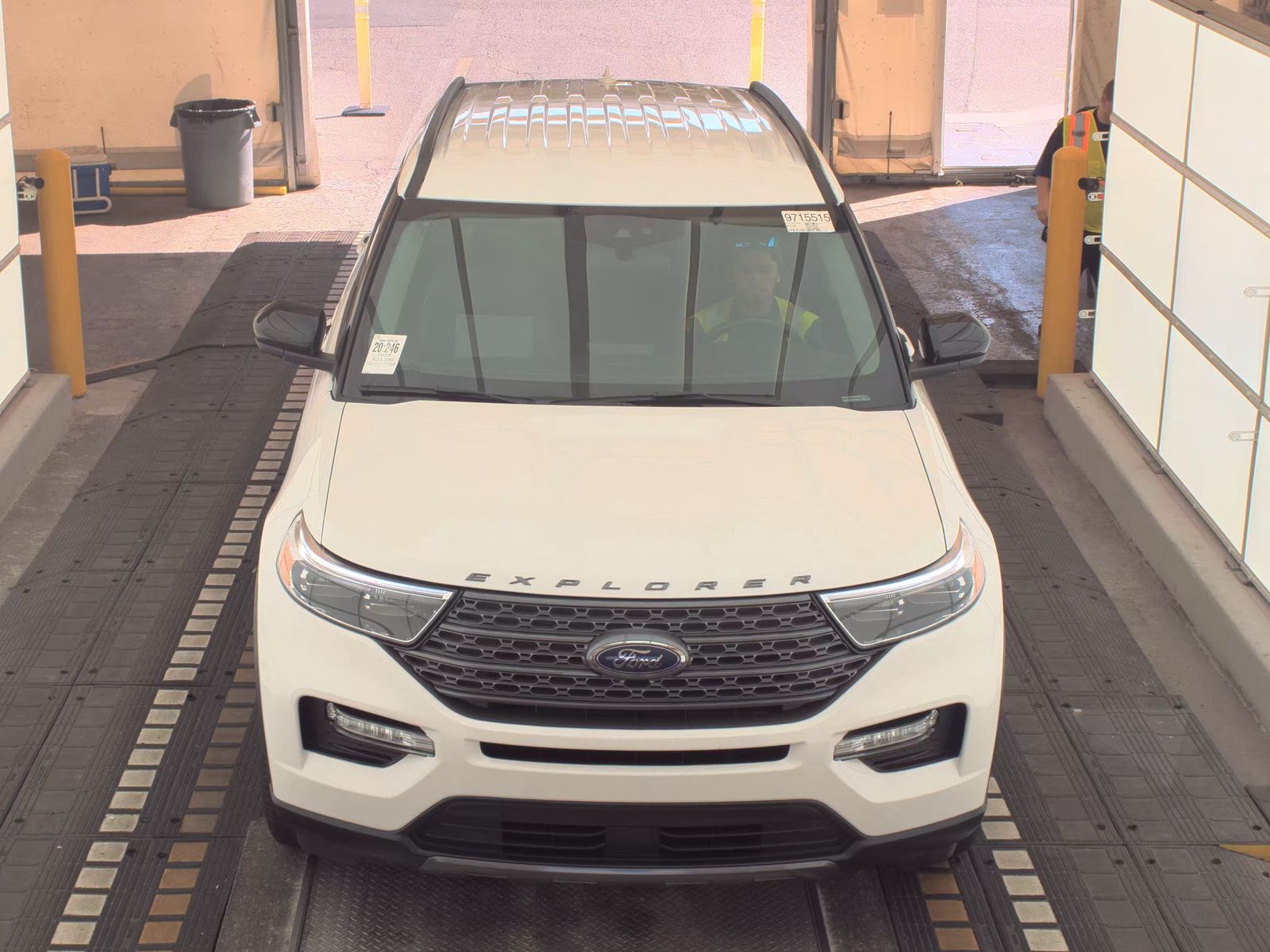 FORD EXPLORER - 3