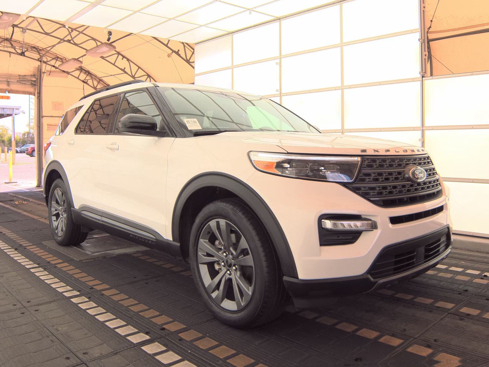 FORD EXPLORER - 5