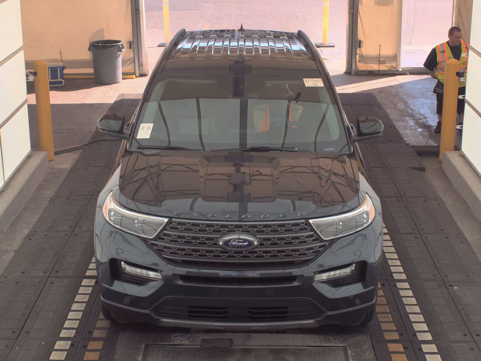 FORD EXPLORER - 3