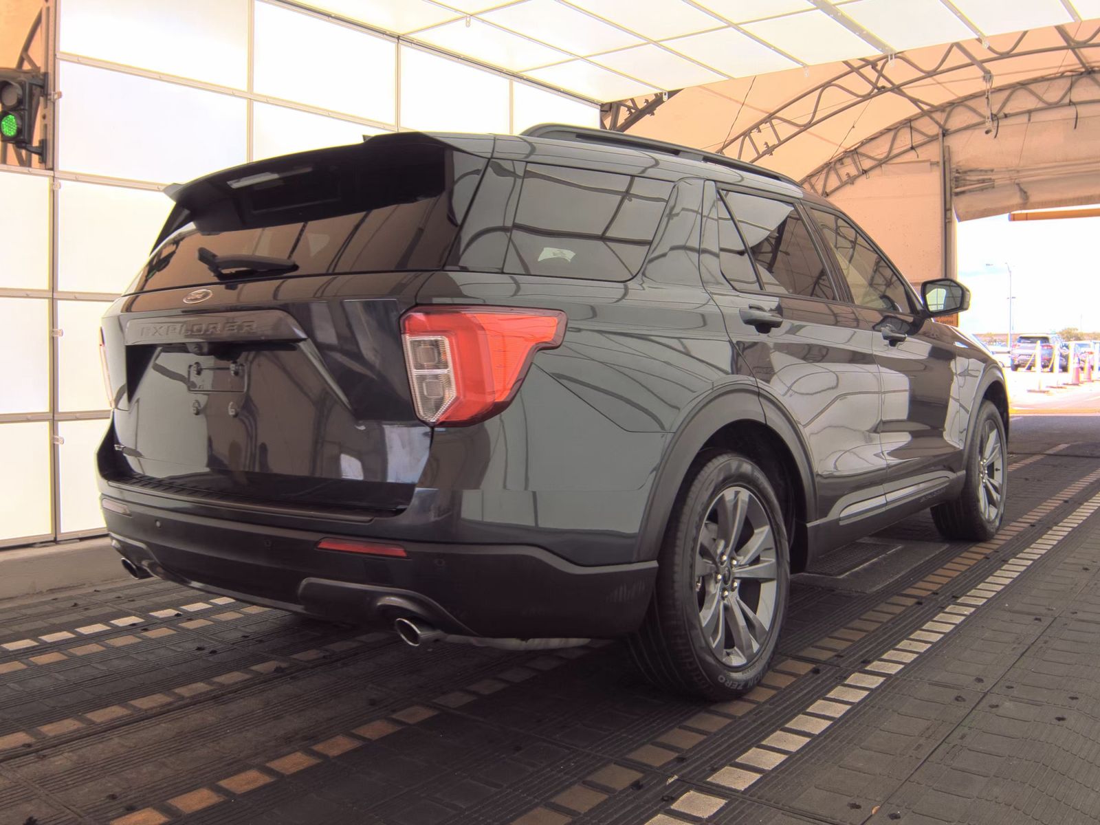 FORD EXPLORER - 6