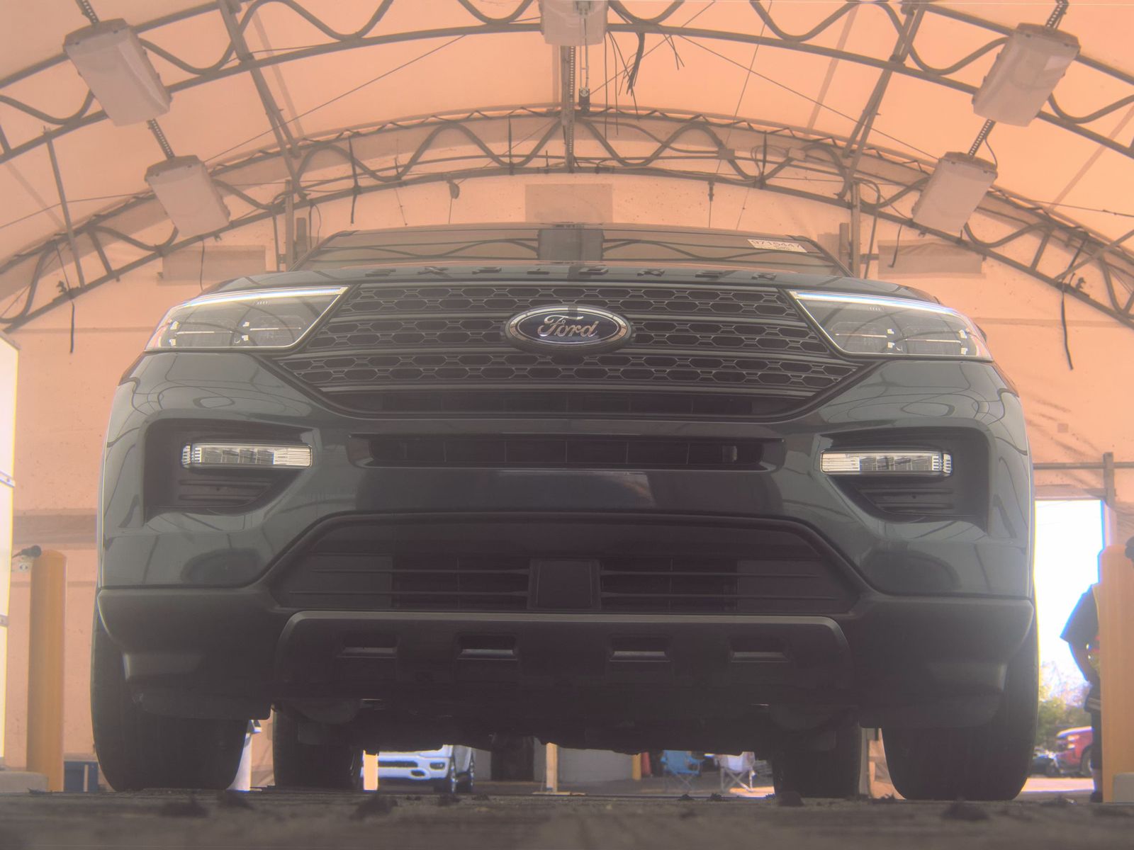 FORD EXPLORER - 4