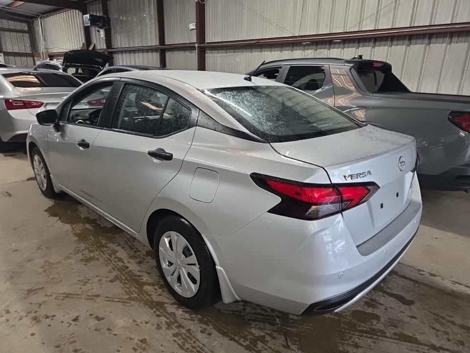 NISSAN VERSA - 7