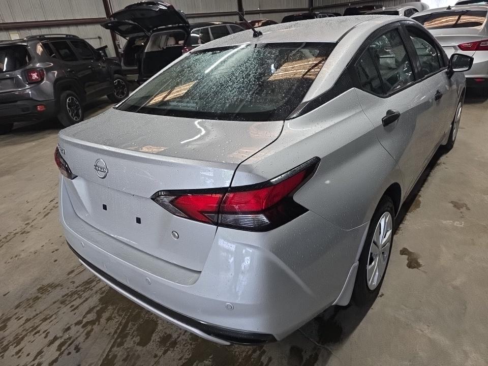 NISSAN VERSA - 5