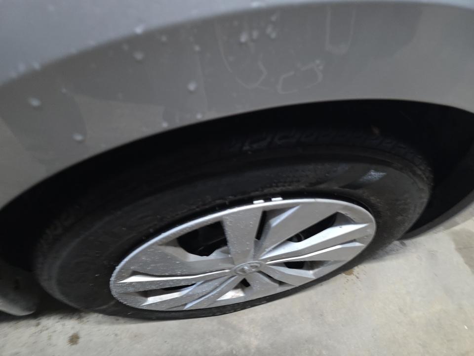 NISSAN VERSA - 10