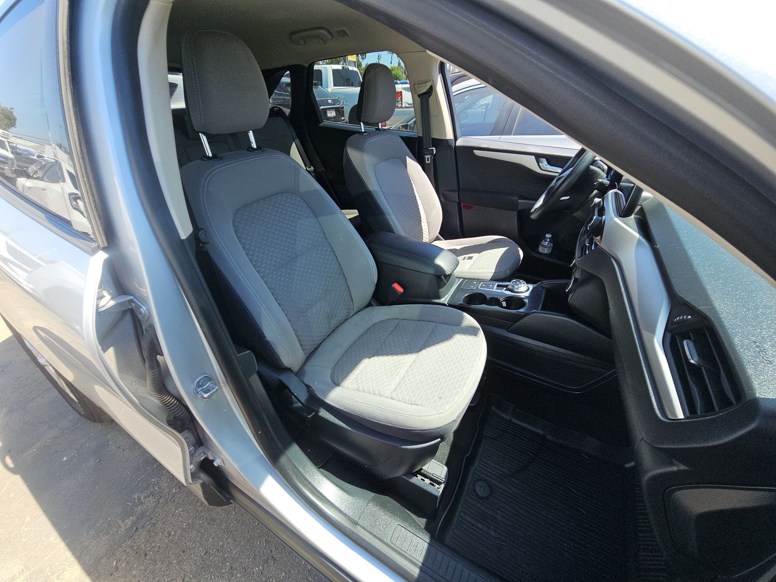 FORD ESCAPE - 9