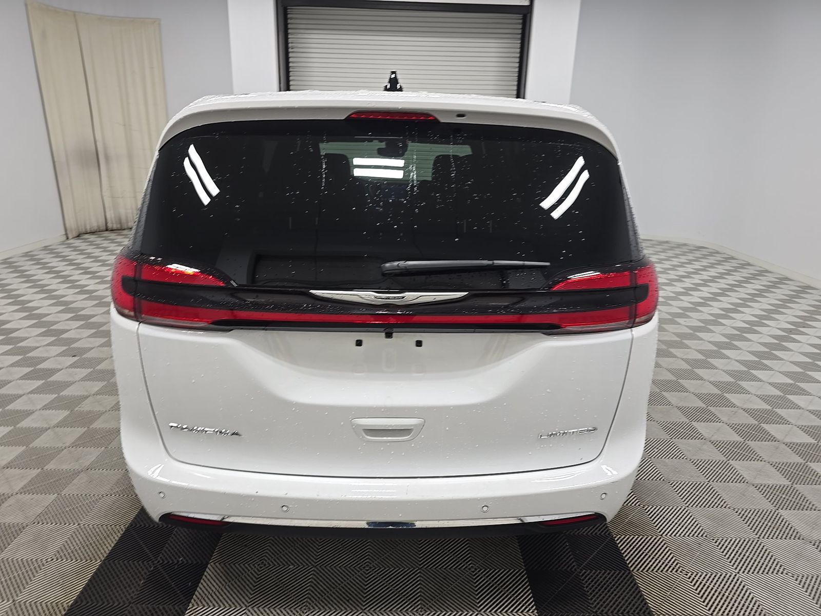2026 Chrysler Pacifica Limited FWD